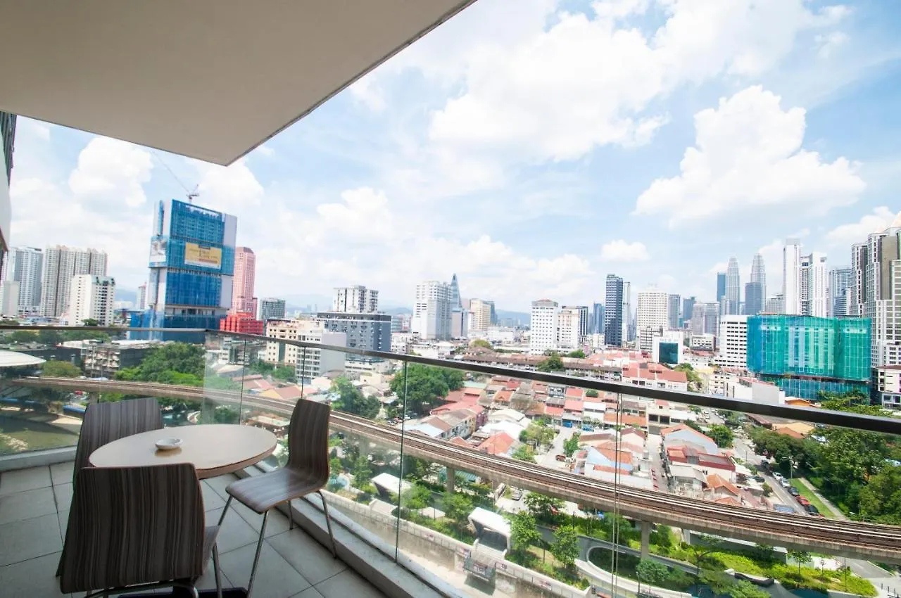 Stayawesome Homestay At Regalia Kuala Lumpur Apartment