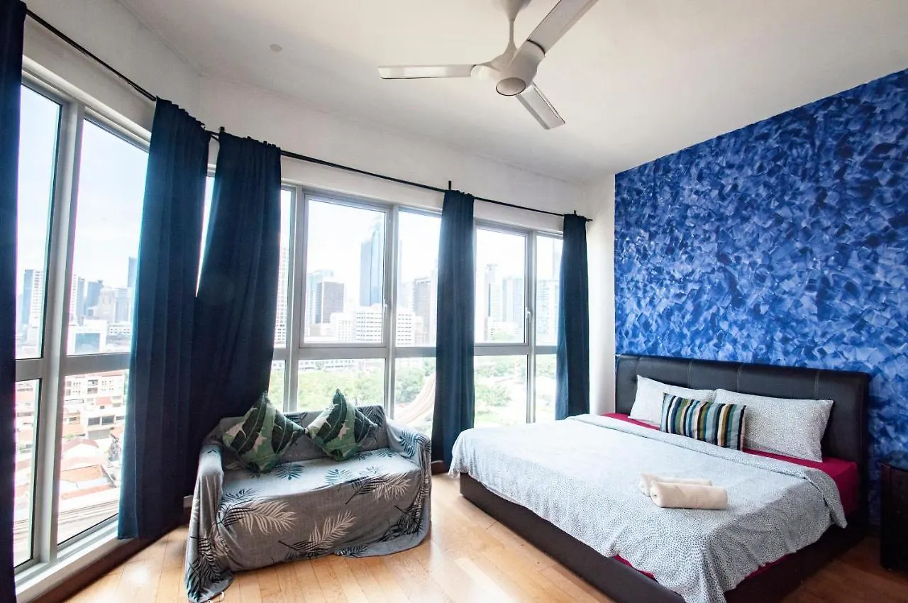 Stayawesome Homestay At Regalia Kuala Lumpur Apartment