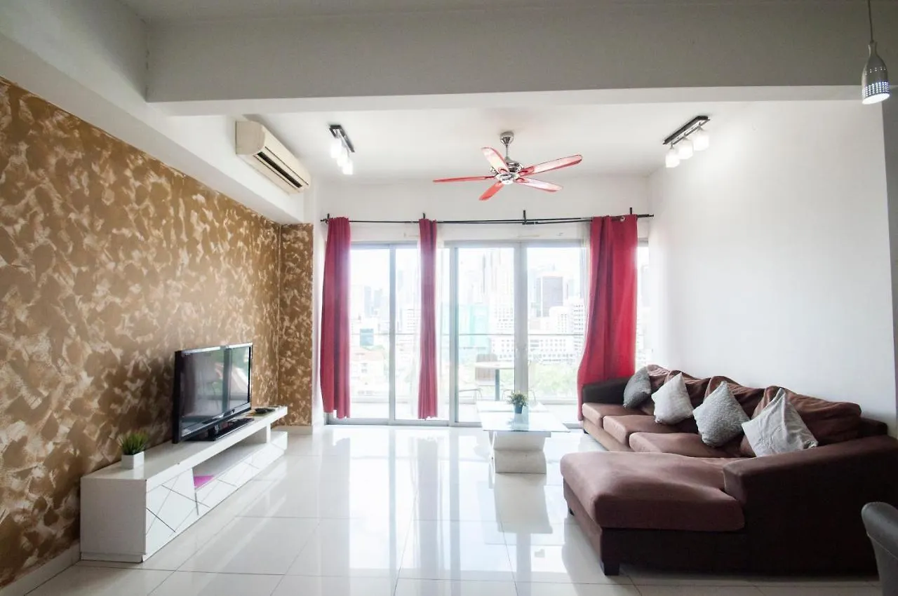 Stayawesome Homestay At Regalia Kuala Lumpur 0*,